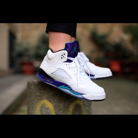 Air Jordan 5 Retro “Fresh Prince - Grapes” - Picture 4 of 8